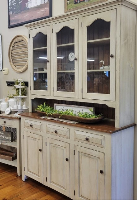 Large Primitive Hutch
