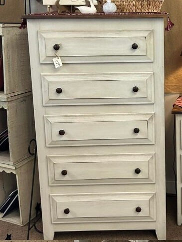 Farmhouse Dresser/ Chest of Drawers