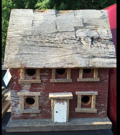 Primitive birdhouse