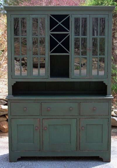 Early American Hutch - Primitive finish